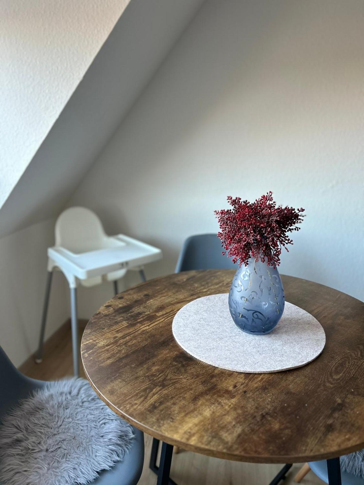 Gemuetliches Altstadtapartment Mit Balkon Und Smart Tv Erfurt Exteriör bild
